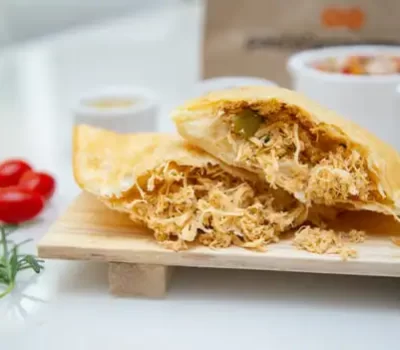 Pastel-de-Frango-Pastelaria-Yamada