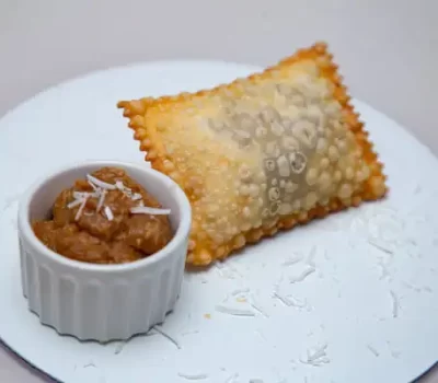 Pastel-de-Leite-Condensado-e-Coco-Pastelaria-Yamada